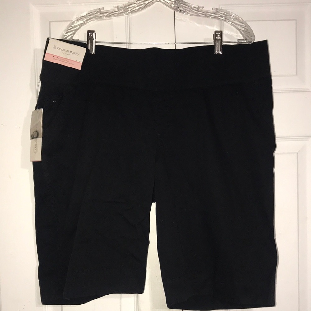 NWT Liz Lange Maternity Bermuda Shorts
